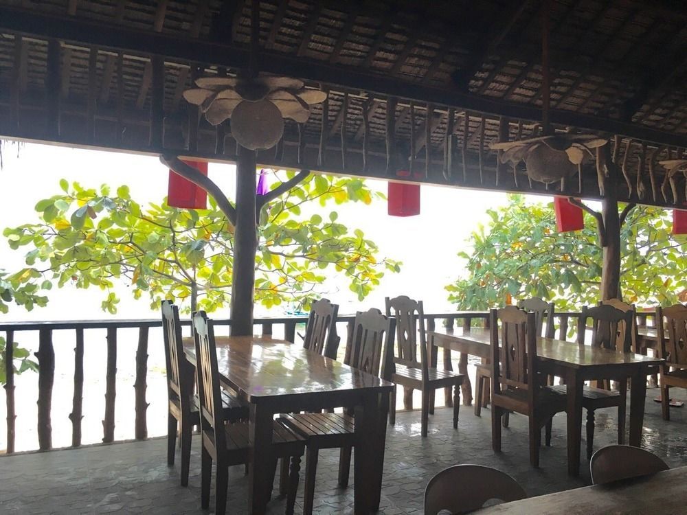 Hk Beach Resort And Restaurant 몰볼 외부 사진