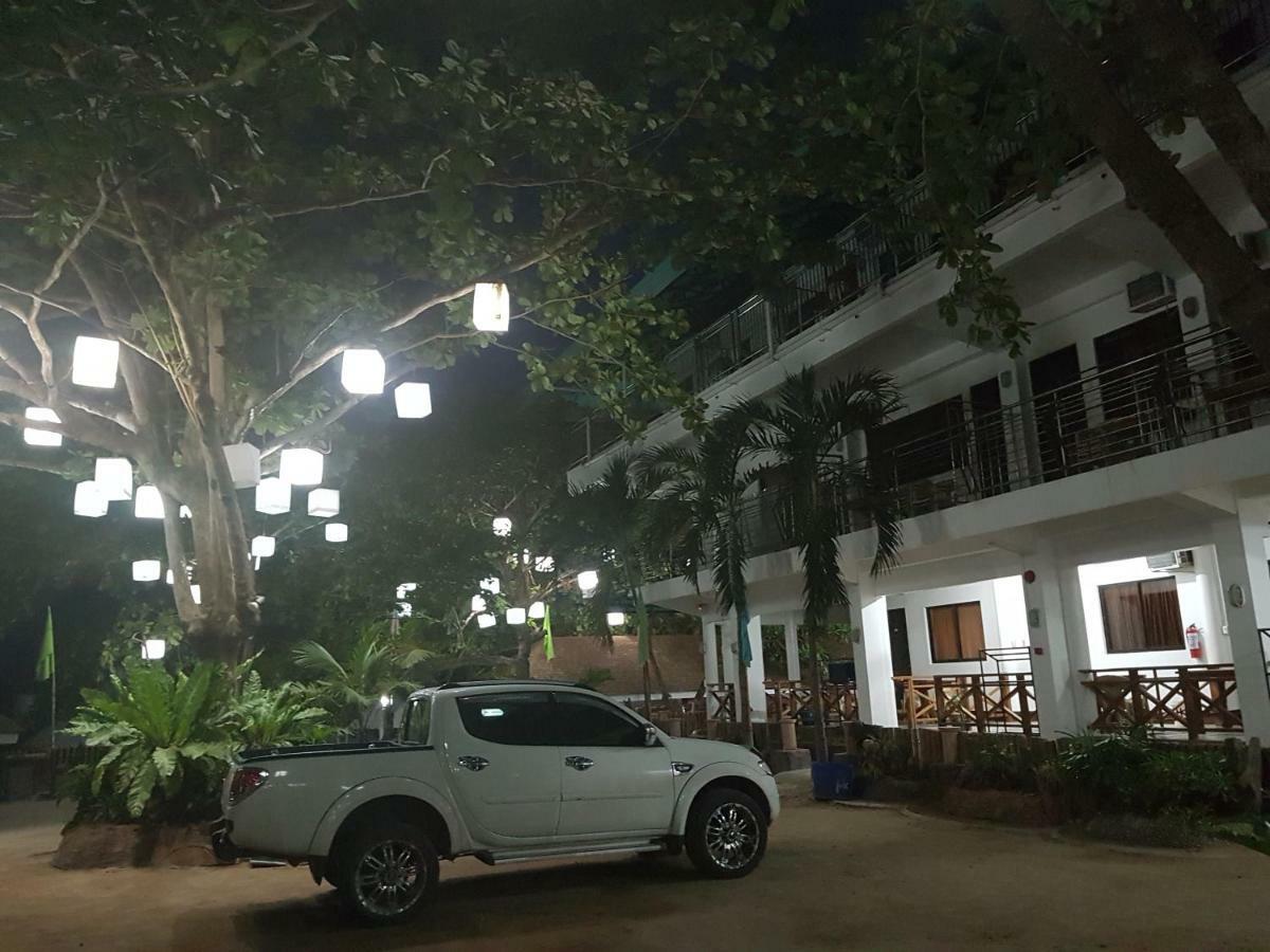Hk Beach Resort And Restaurant 몰볼 외부 사진